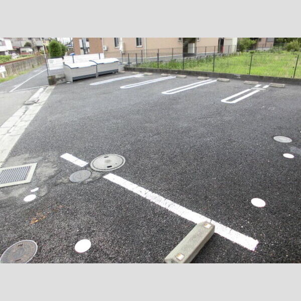 駐車場 (駐車場)