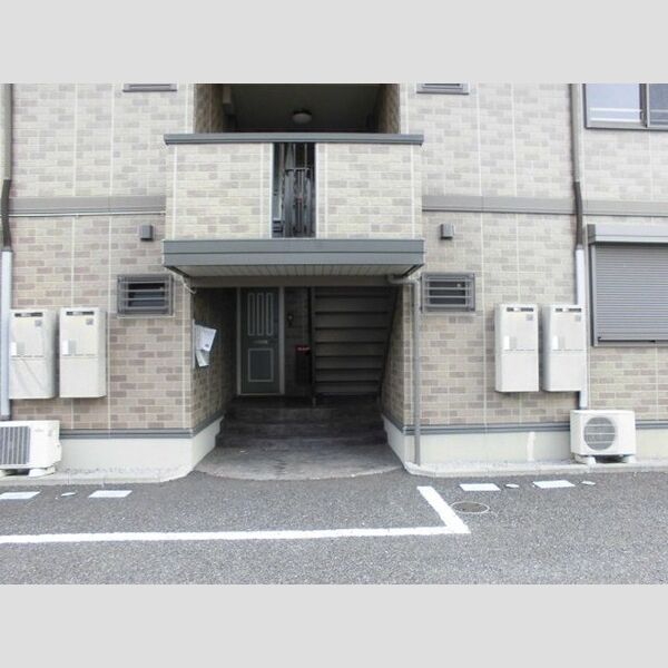 エントランス (エントランス)