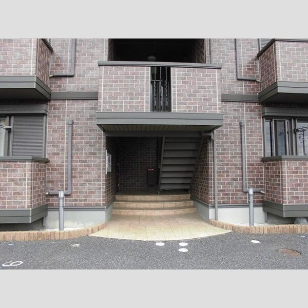 エントランス (エントランス)