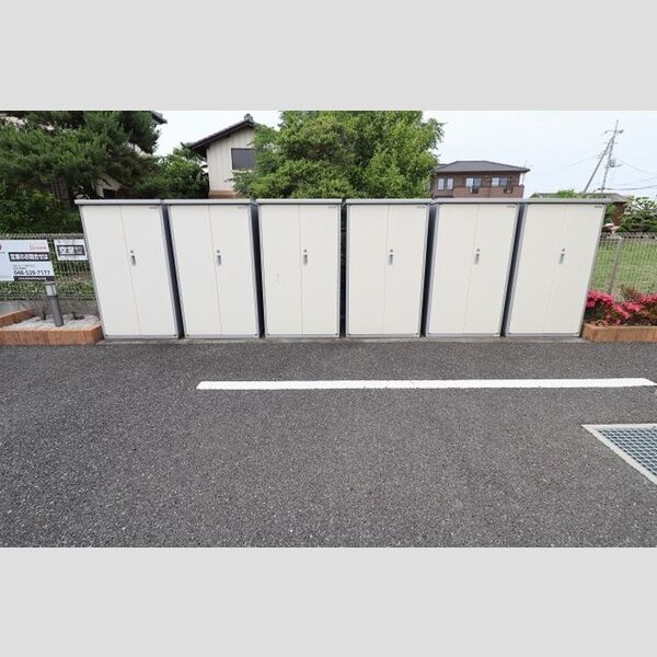 現地周辺 (外物置)