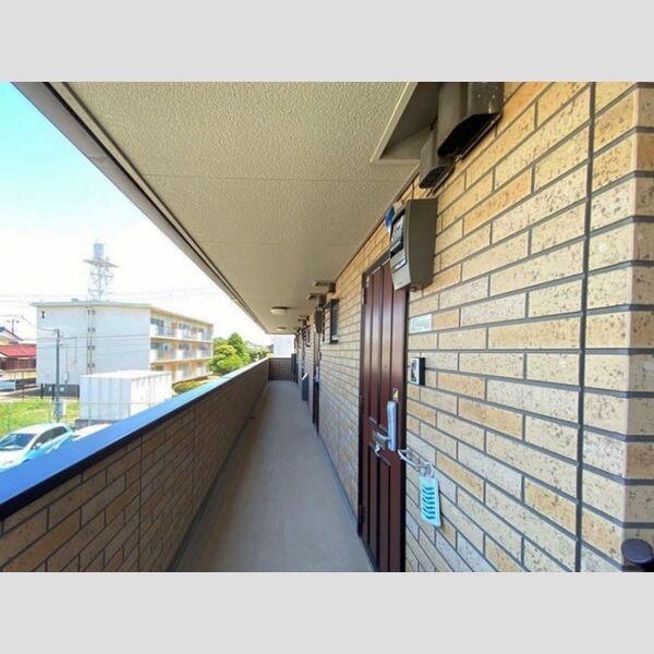 現地周辺 (共用廊下)