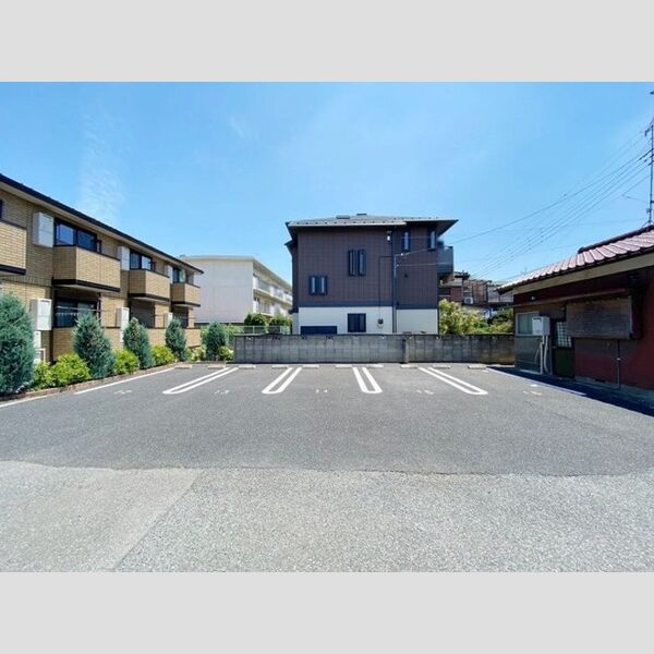 駐車場 (駐車場)