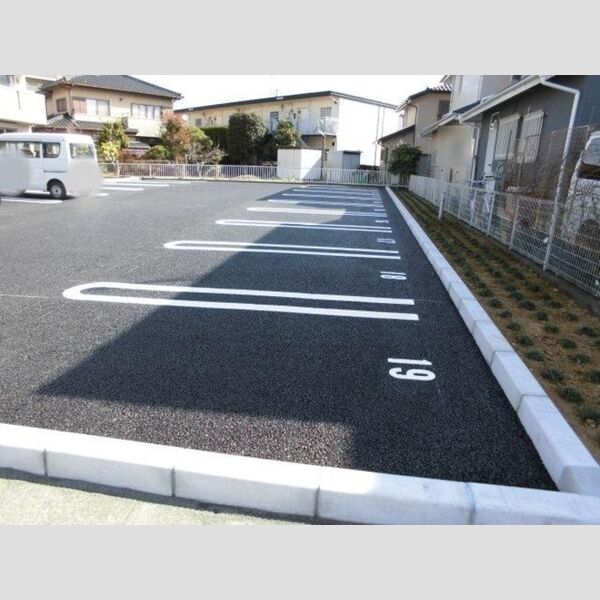 駐車場 (駐車場)