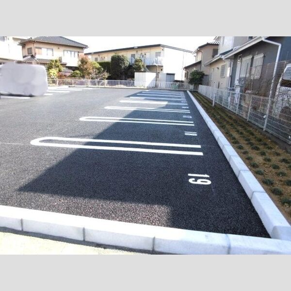 駐車場 (駐車場)
