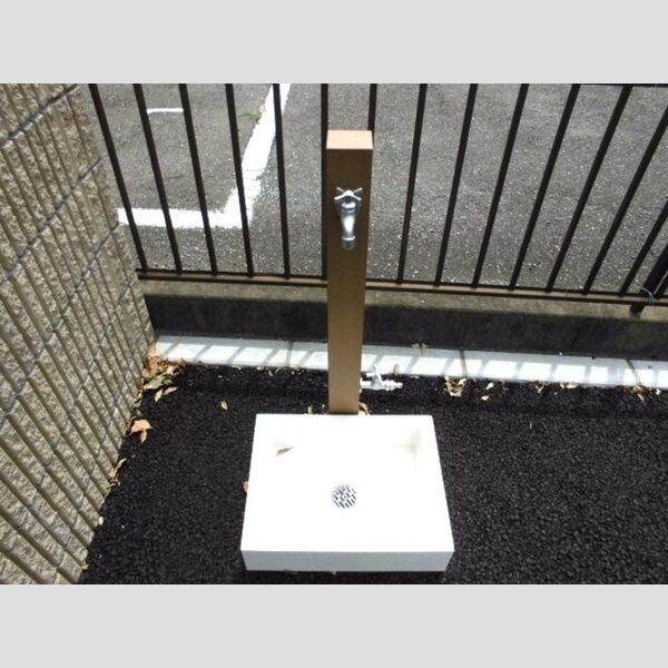 現地周辺 (ペット専用足洗い場)