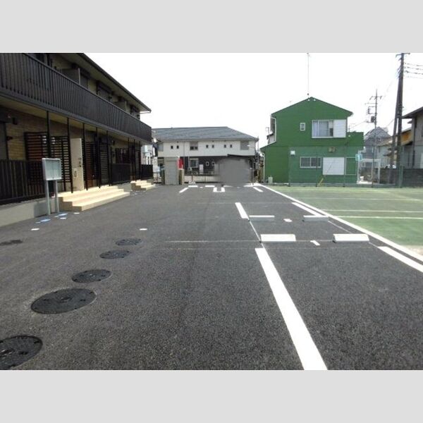 駐車場 (駐車場)