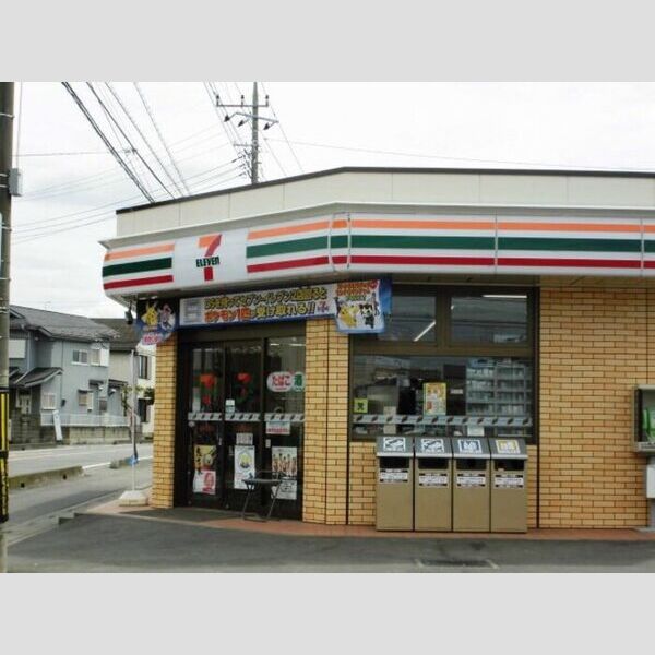 現地周辺 (コンビニエンスストアまで186m)