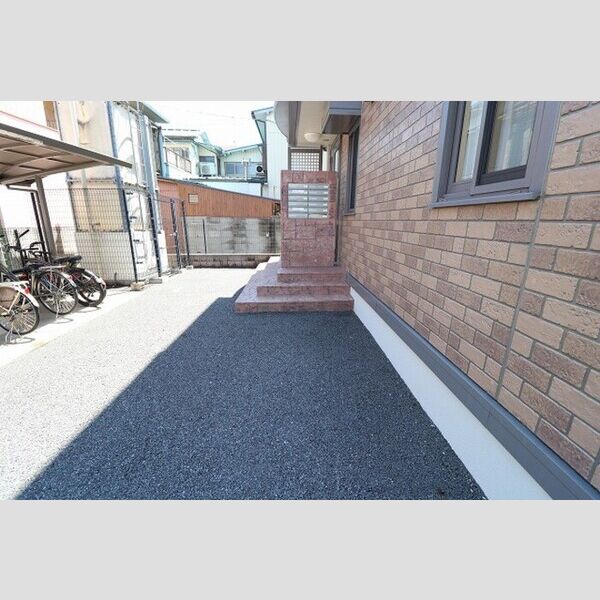 エントランス (エントランス)