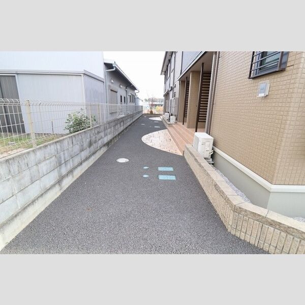 エントランス (エントランス)