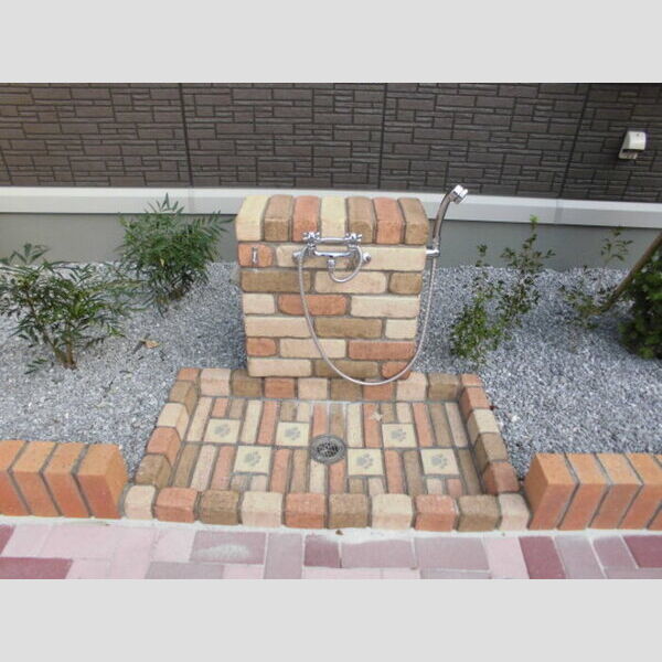 現地周辺 (ペット専用足洗い場)