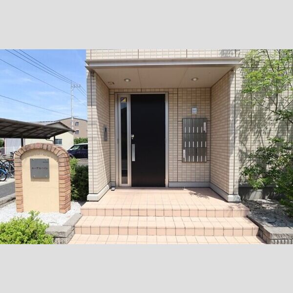 エントランス (エントランス)