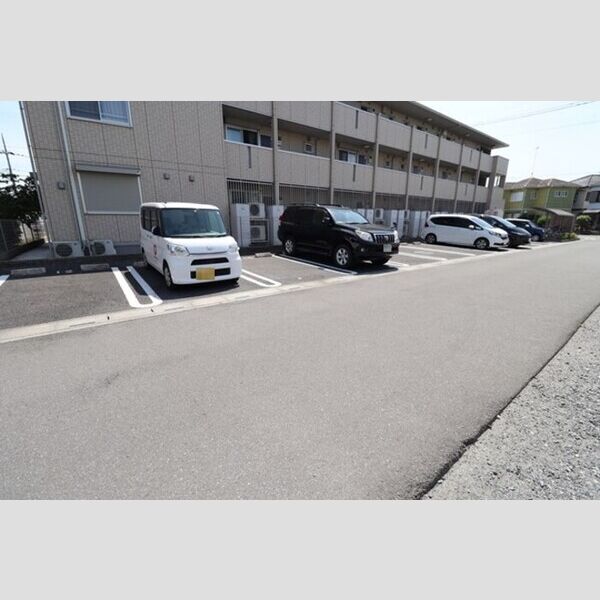 駐車場 (駐車場)