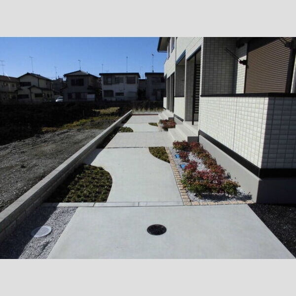 現地周辺 (共用通路)