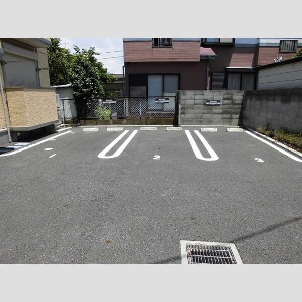 駐車場 (駐車場)