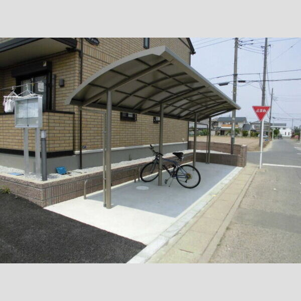 現地周辺 (駐輪場)