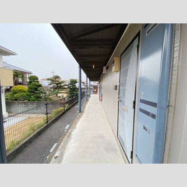 現地周辺 (共用廊下)