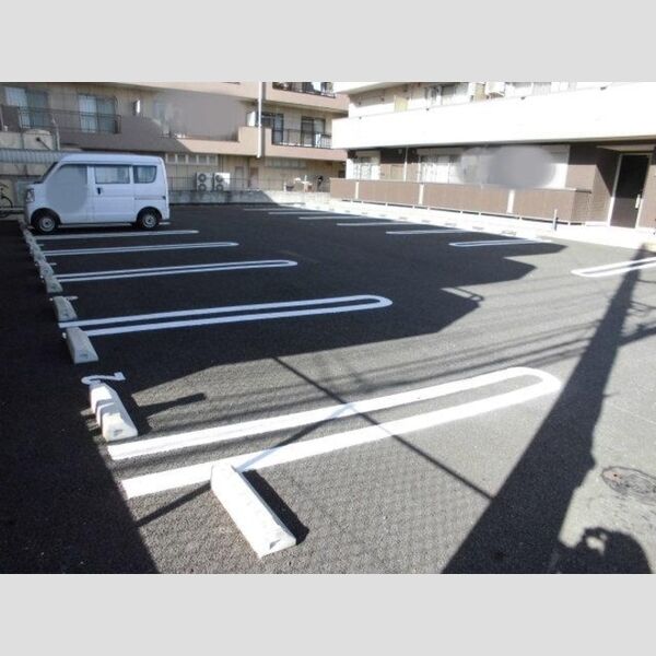 駐車場 (駐車場)