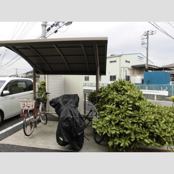 現地周辺 (駐輪場)