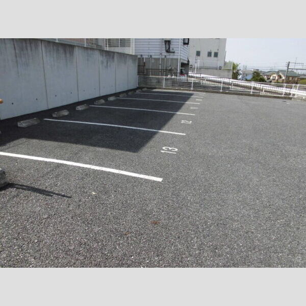 駐車場 (駐車場)