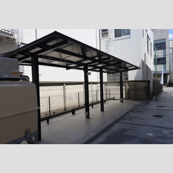 現地周辺 (駐輪場)