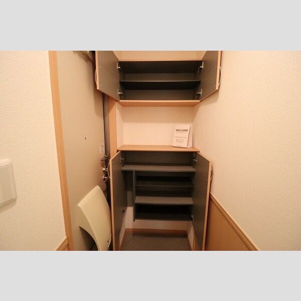 玄関 (シューズボックス)