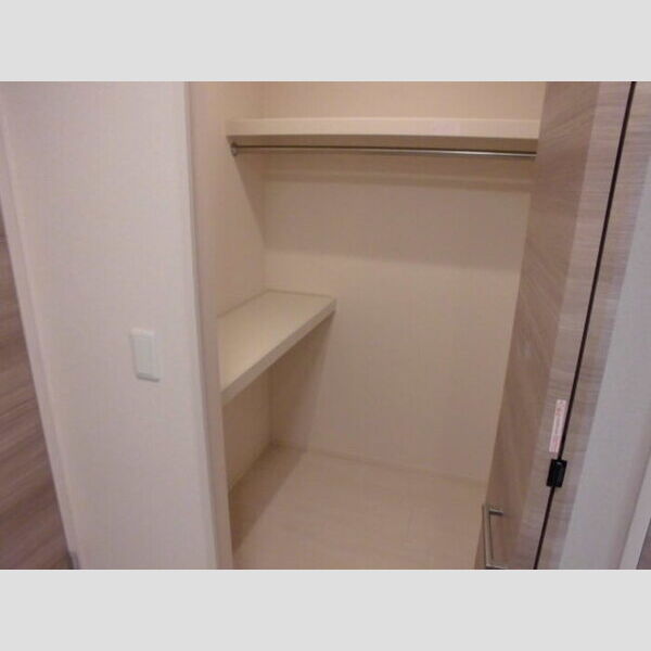 収納 (ウォークインクローゼット)