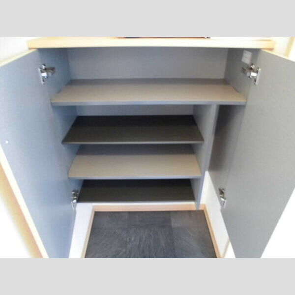 玄関 (シューズボックス)