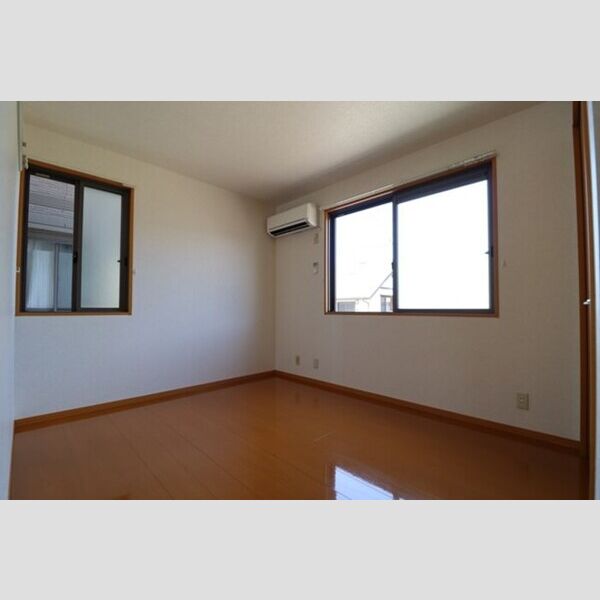 その他 (北側洋室)