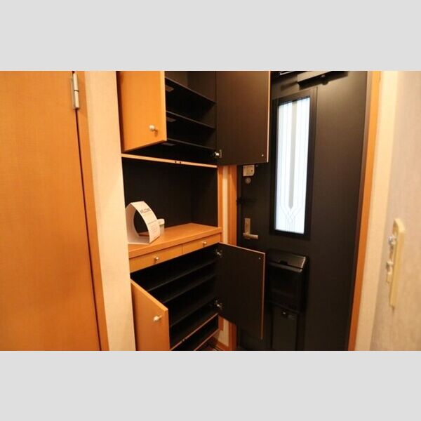 玄関 (シューズボックス)