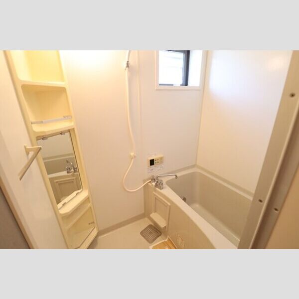 バス (追い焚き機能付きバス(窓付き))