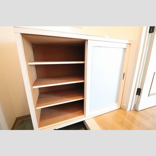 玄関 (シューズボックス)