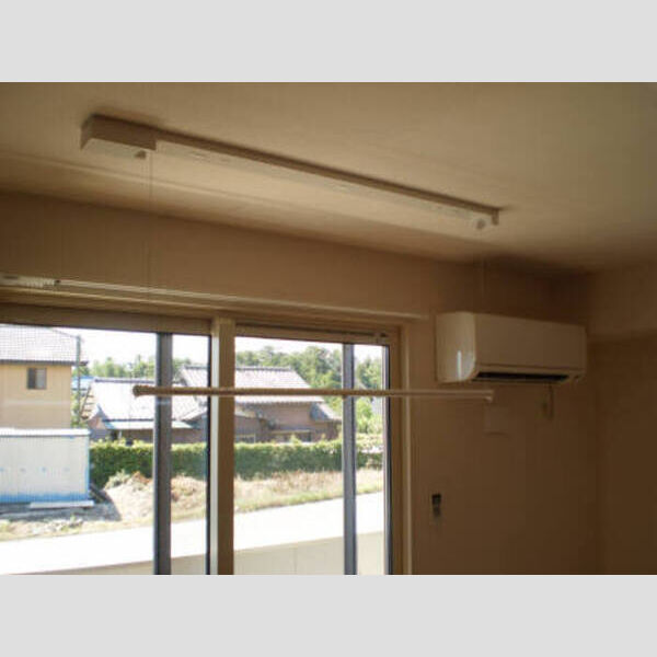 その他 (室内物干・エアコン)