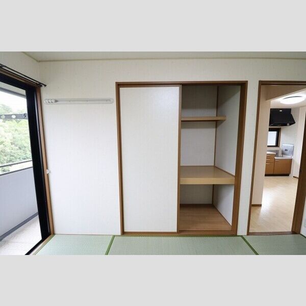 収納 (和室物入)
