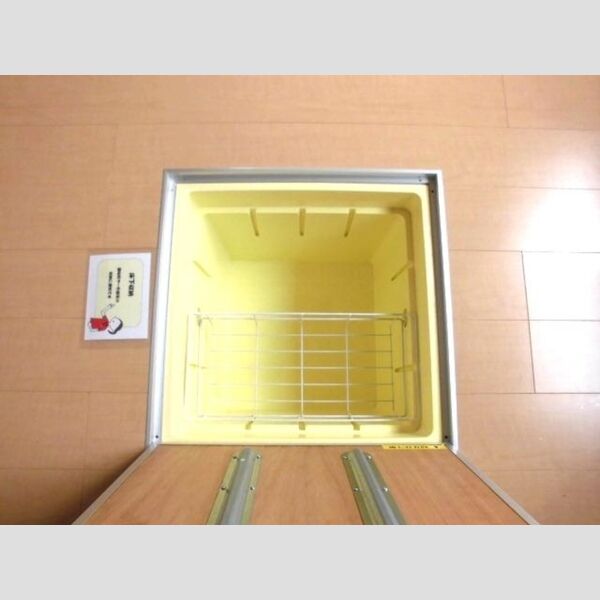 その他 (床下収納)