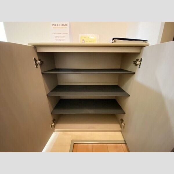 玄関 (シューズボックス)