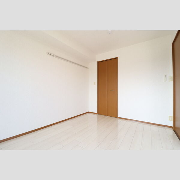 その他 (洋室6帖)