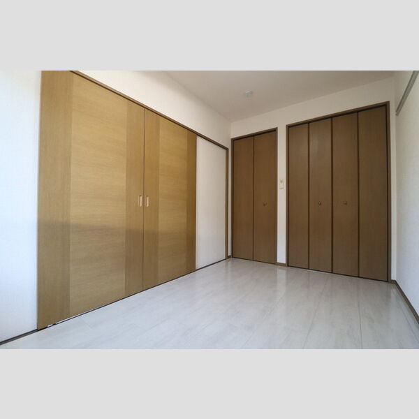 その他 (洋室5帖)