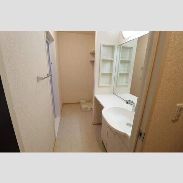 洗面所 (洗髪洗面化粧台)