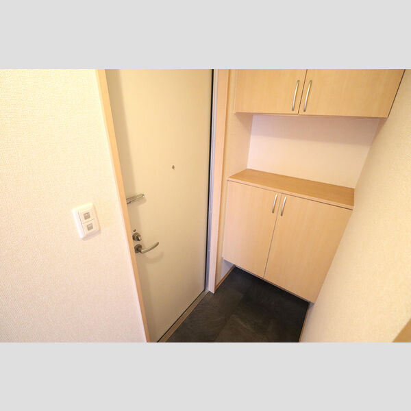 玄関 (玄関)