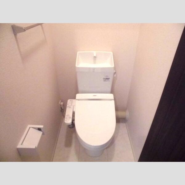 トイレ (温水洗浄暖房便座)