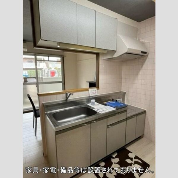 キッチン (対面キッチン モデル家具のため設置されておりません)