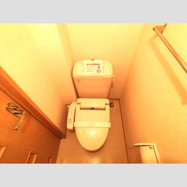 トイレ (温水洗浄暖房便座)