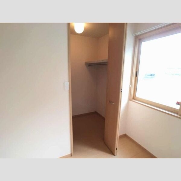 収納 (ウォークインクローゼット)