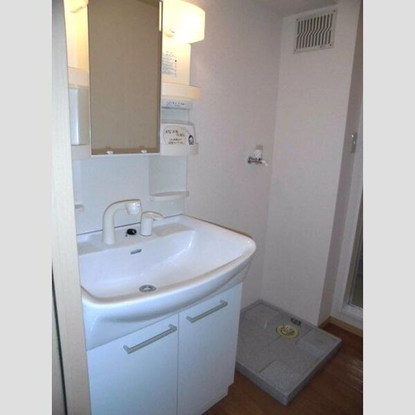 洗面所 (洗髪洗面化粧台)