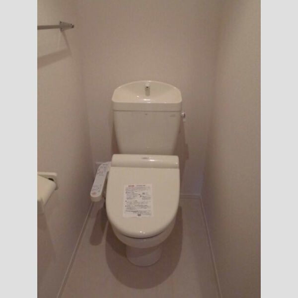 トイレ (温水洗浄トイレ)