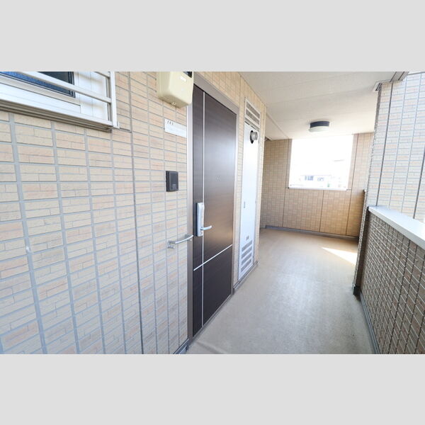 玄関 (玄関ドア)