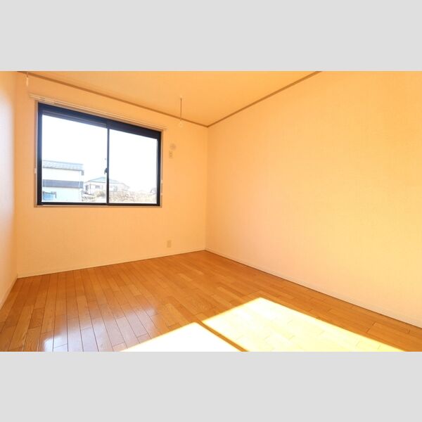 その他 (西側洋室)