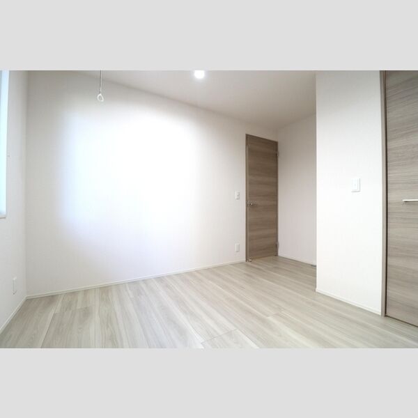 その他 (南側洋室 6帖)