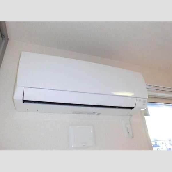 その他設備 (リビングエアコン)