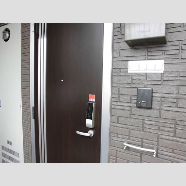 玄関 (玄関ドア)